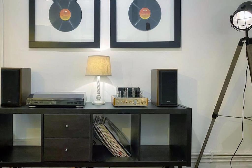 Urban Music Style Townhouse In Swansea City Center 외부 사진